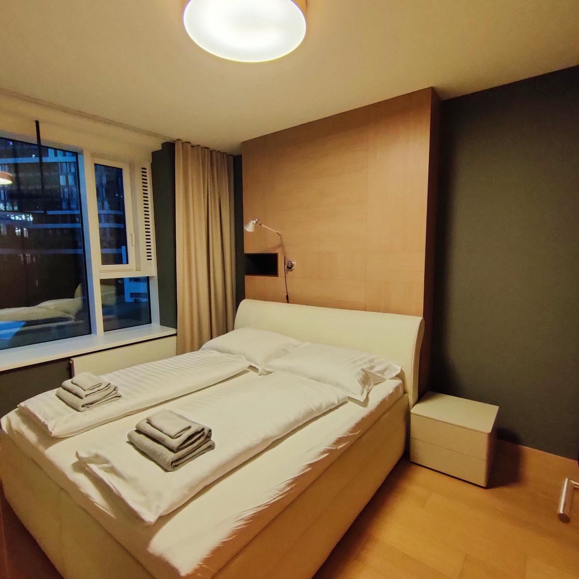 Sag Panorama City Free Parking Pressburg Exterior foto